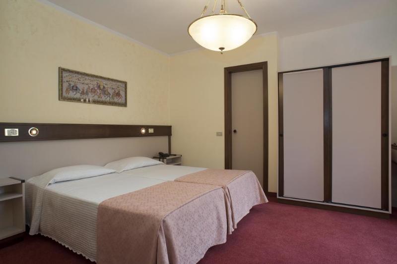 スタンダードトリプルルーム, Bes Hotel Papa San Pellegrino Terme