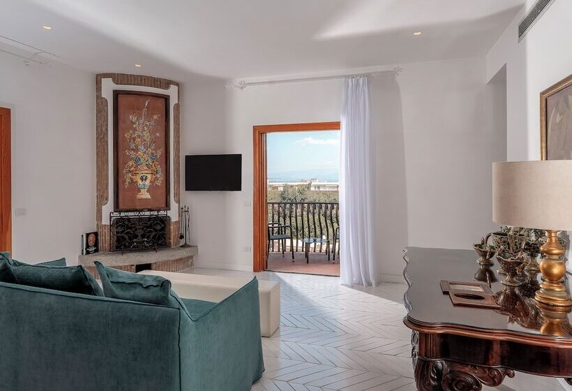 Medencére Néző Junior Suite, Conca Park