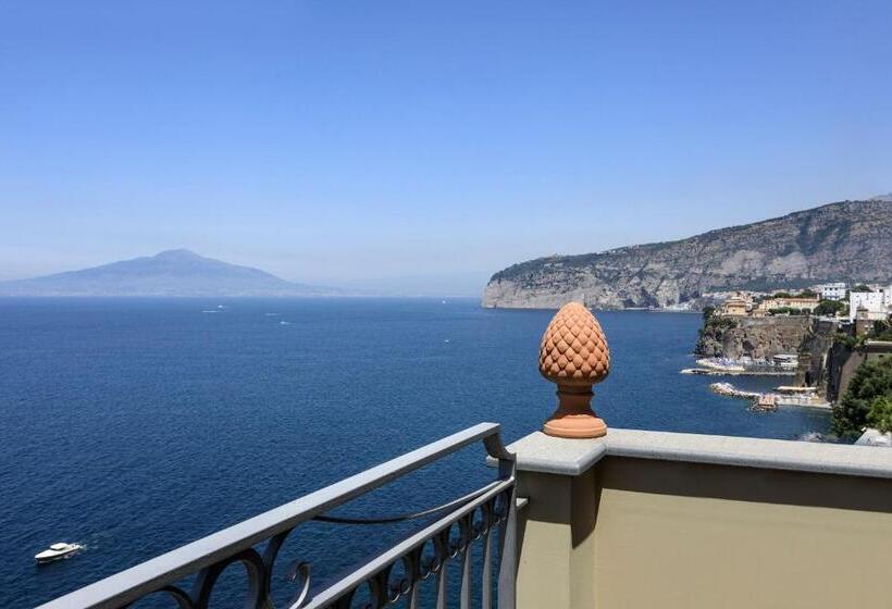 小型豪华套房, Grand Hotel Ambasciatori