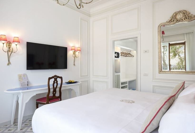 Quarto Superior Vista Jardim, Grand Hotel Ambasciatori