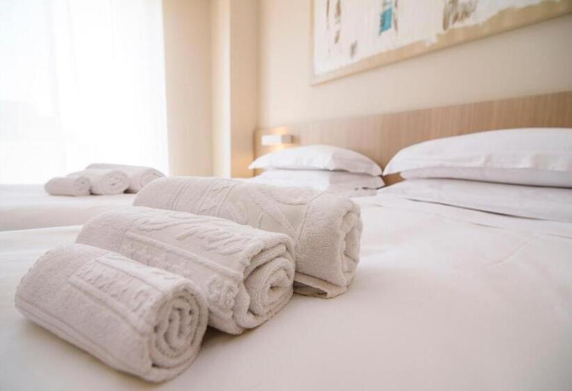 Полулюкс Повышенной Комфортности, Grand Hotel President