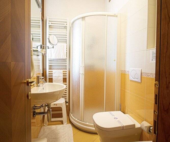 Трехместный Номер Классика, Il Chiostro By Lvg Hotel Collection