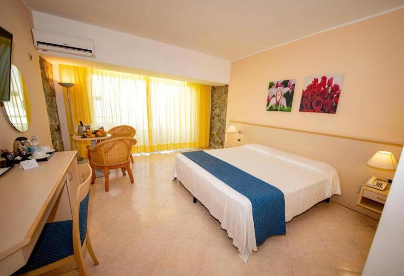 Семейный Номер, Labranda Rocca Nettuno Tropea