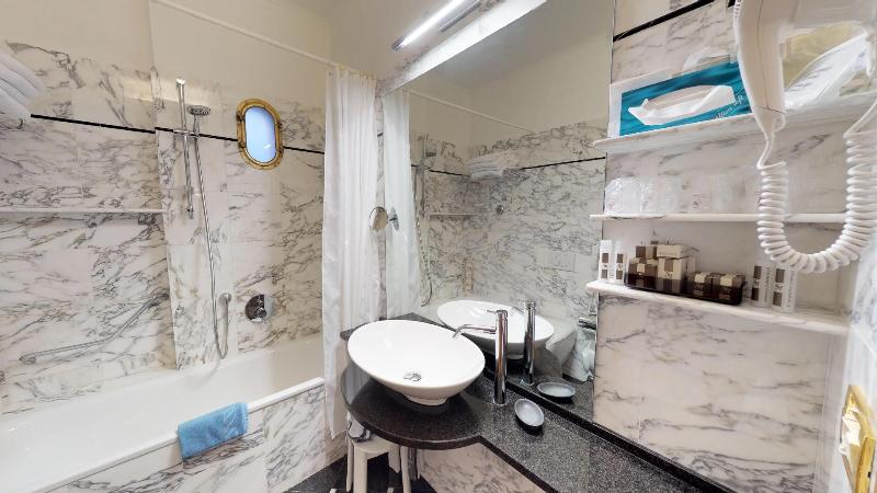 Suite, Metropole