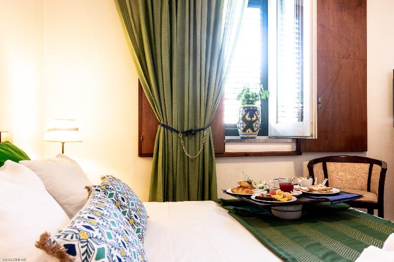 Полулюкс, NH Collection Palazzo Verona