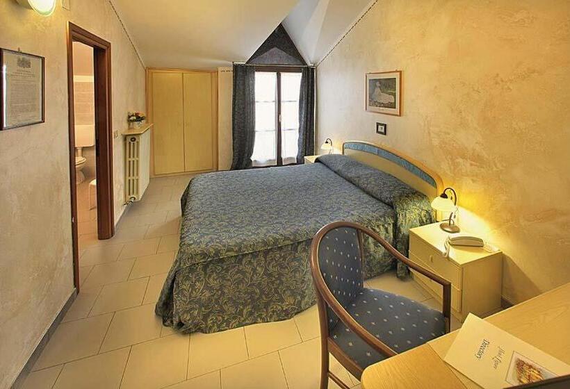 Quarto Estandar Individual, Ristorante Ligure