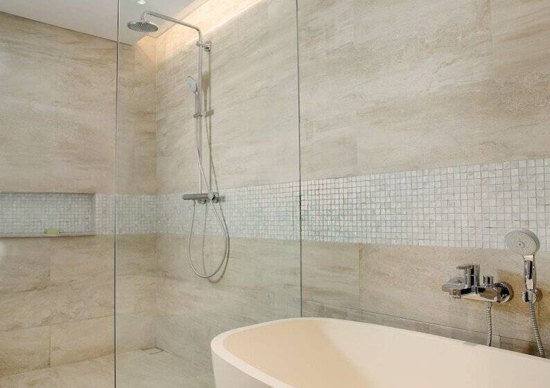 کلبه ییلاقی دلوکس یک خوابه, Padma Resort Legian