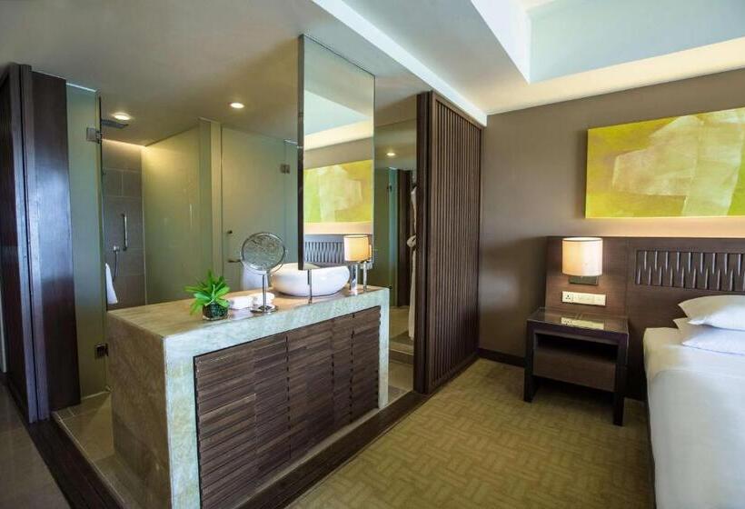 Номер Стандарт Вид на Город, Hyatt Regency Kinabalu