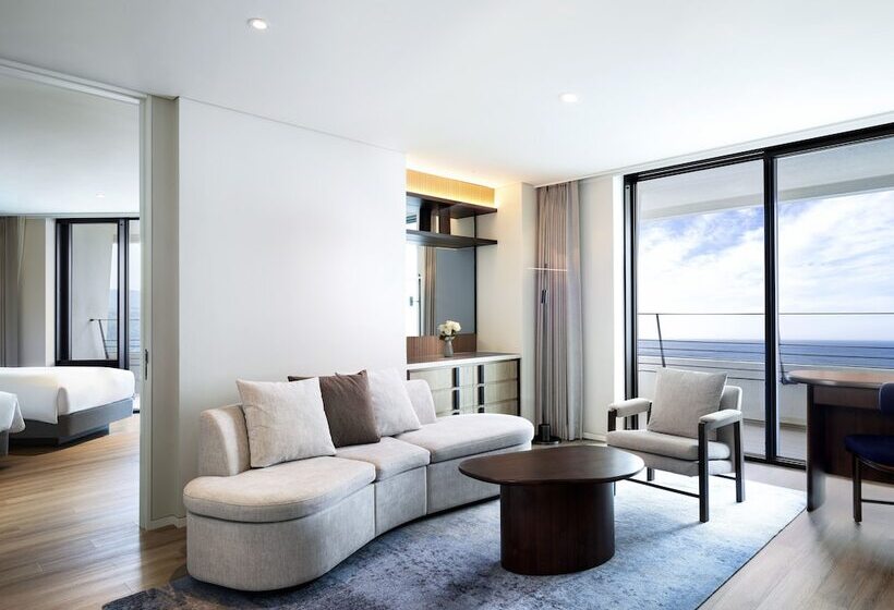 Семейный Полулюкс, Parnas Hotel Jeju