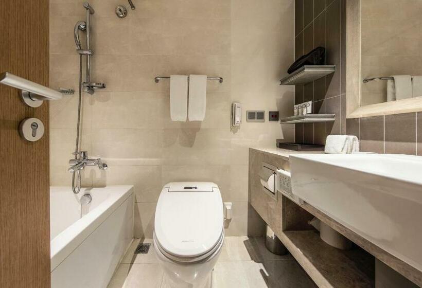 Семейный Номер, Royal Hotel Seoul