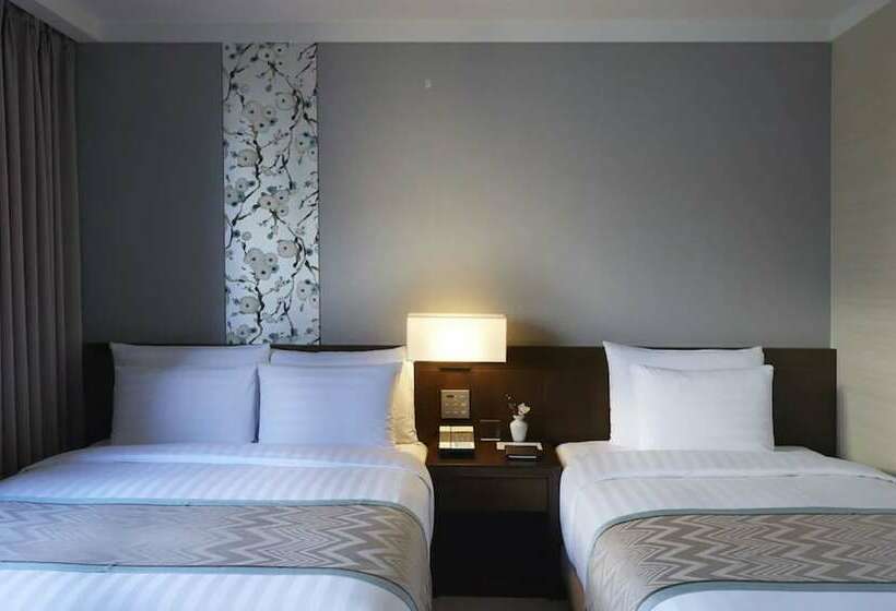 Семейный Номер, Royal Hotel Seoul