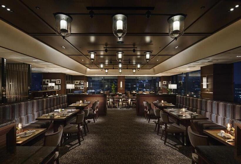 Полулюкс Клуб, Royal Hotel Seoul