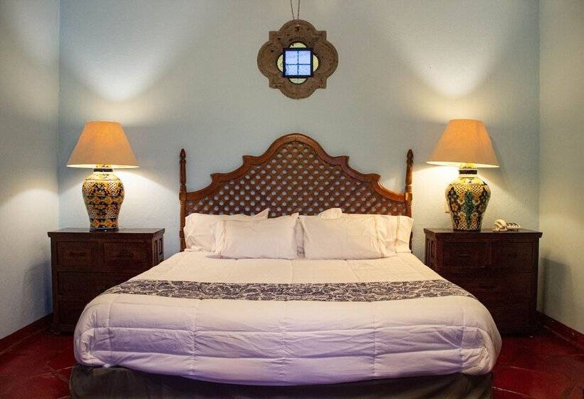 スイート, Hacienda De Las Flores