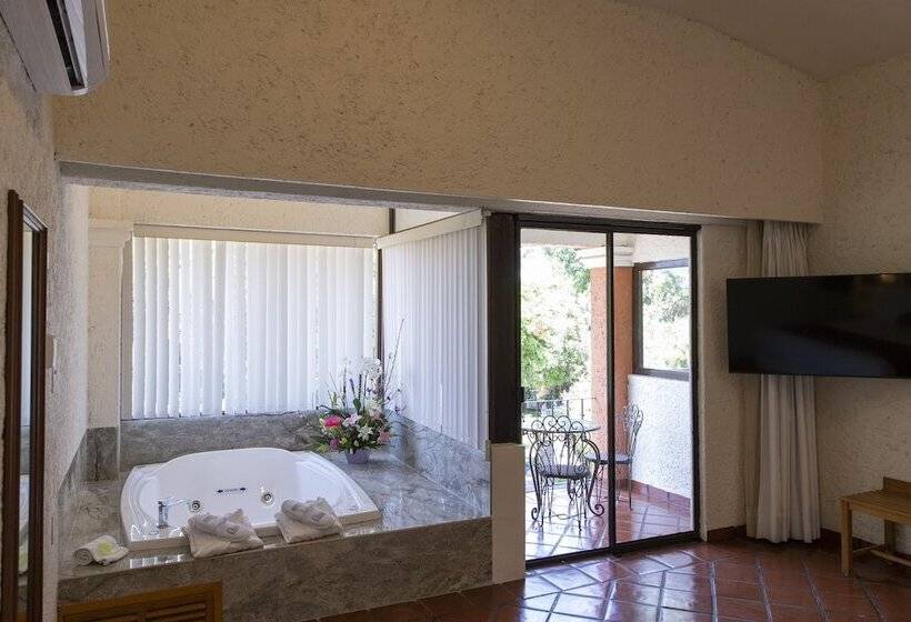 سوئیت با وان آب گرم, Hosteria Las Quintas Hotel Restaurante Bar