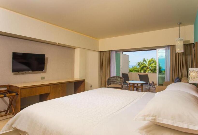 Quarto Standard Cama King, Sheraton Buganvilias Resort & Convention Center