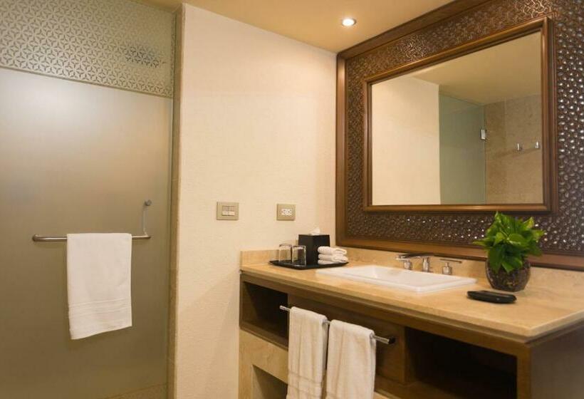 Quarto Deluxe Cama King, Sheraton Buganvilias Resort & Convention Center