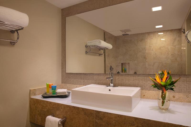 Quarto Deluxe Cama King, Sunscape Sabor Cozumel