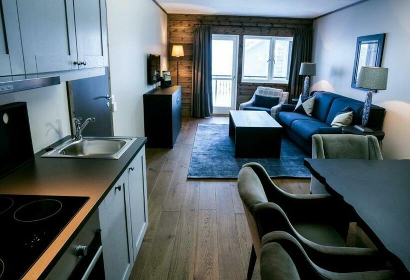 Люкс, Vestlia Resort