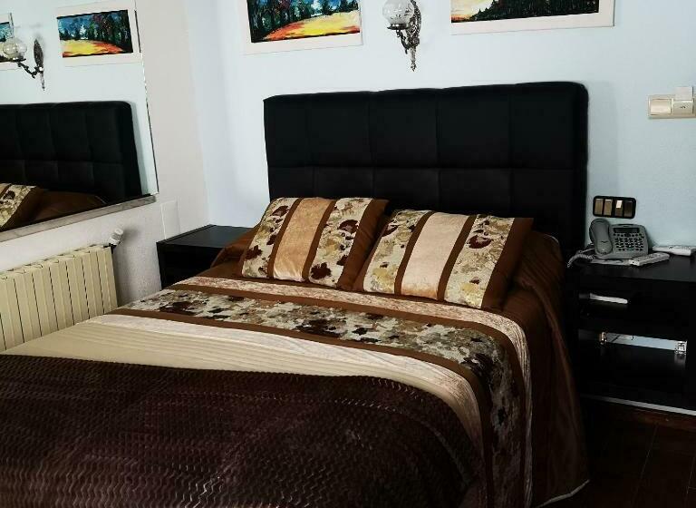 Номер Стандарт, 4 Estacoes