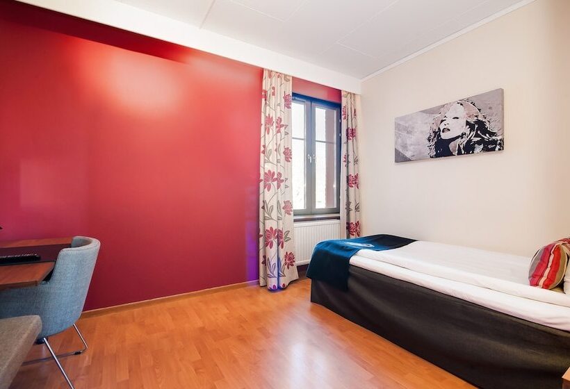 اتاق استاندارد یک نفره, Clarion Collection Hotel Kung Oscar