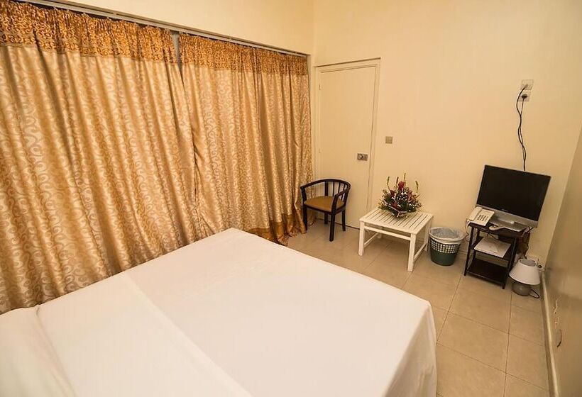 Quarto Estandar Individual, Sarakawa