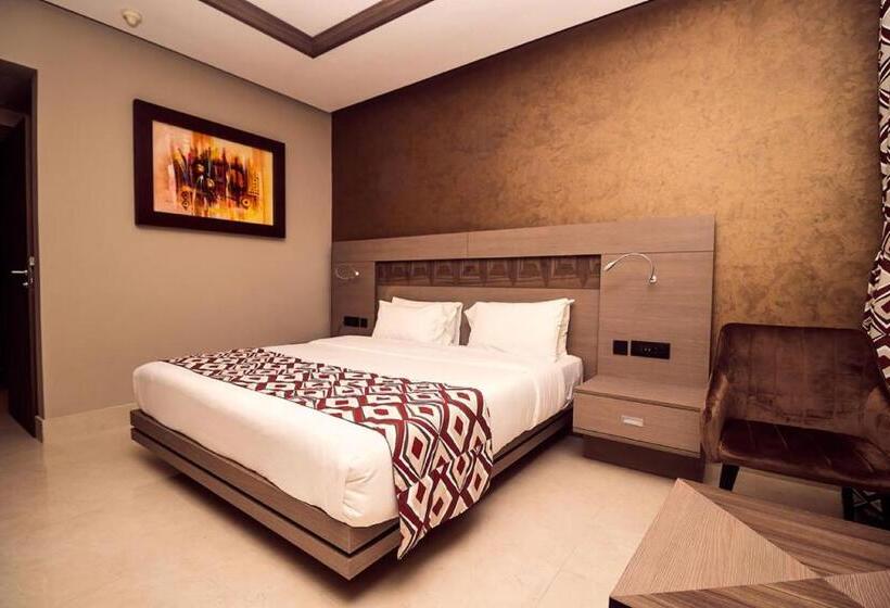 Quarto Deluxe, Sarakawa