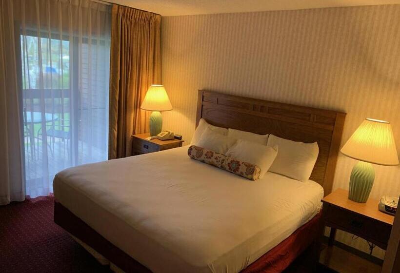 Люкс Deluxe Кровать Кинг, Fireside Inn & Suites Gilford