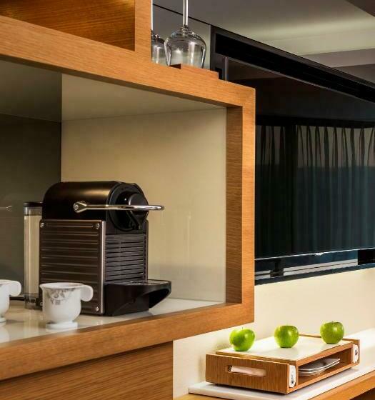 プールビュースタンダードルーム, Swissotel The Bosphorus Istanbul