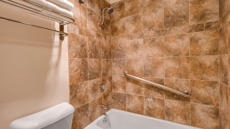 Номер Стандарт, Best Western Angus Inn