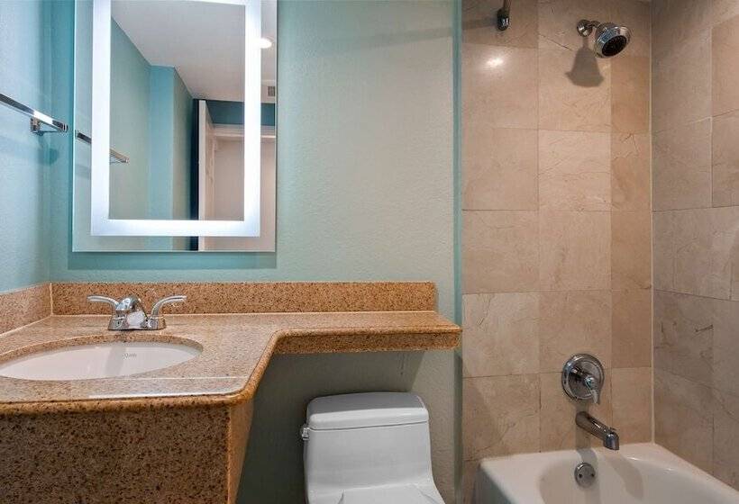 חדר סטנדרט מיטה זוגית, Best Western Plus Oceanside Inn