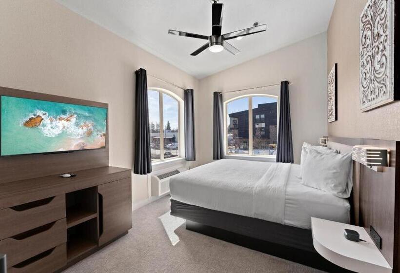 Family Suite, Cedar Street Hotel & Suites