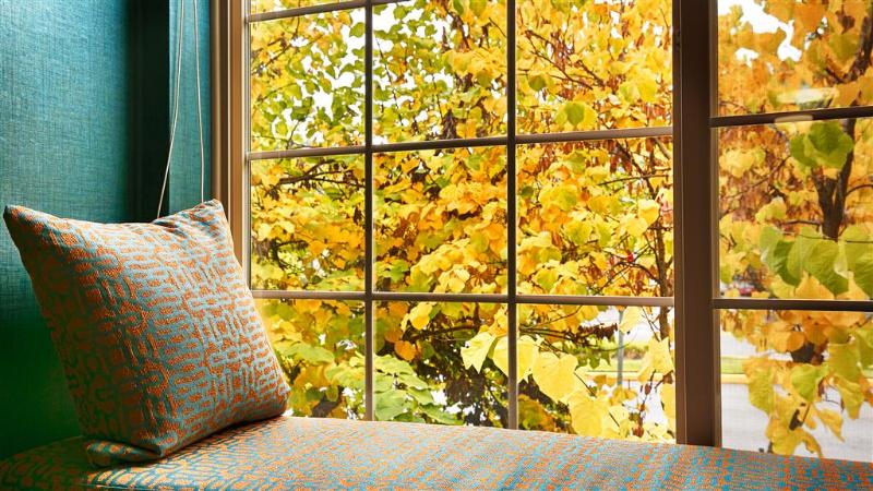 스탠다드 룸 킹사이즈 침대, The Bard S Inn, Bw Signature Collection By Best Western