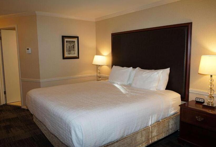 キングサイズベッドのスタンダードルーム, Wingate By Wyndham Bellingham Heritage Inn