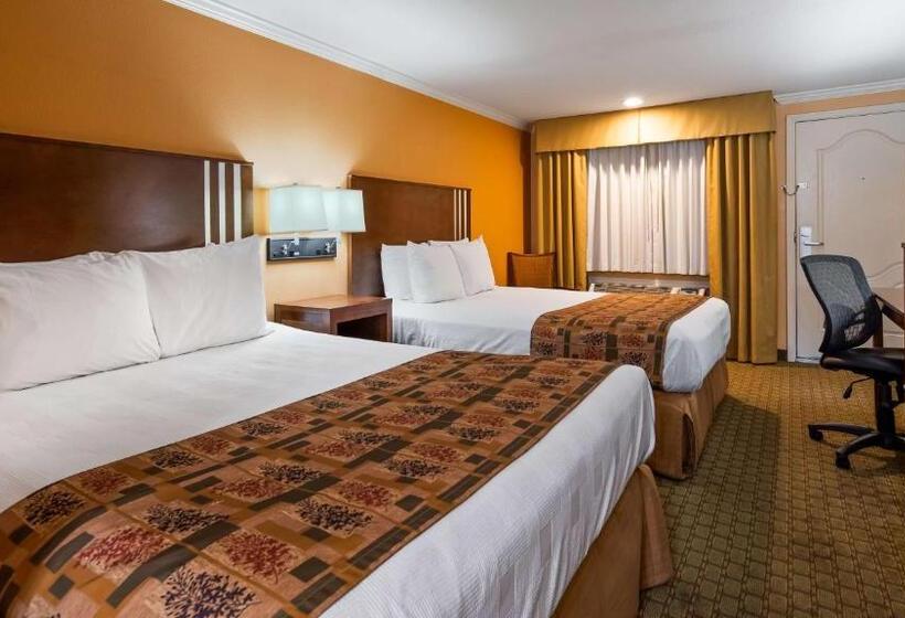 Люкс 2 Спальни, Best Western Skyline Motor Lodge