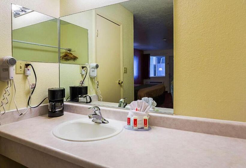 Номер Стандарт Кровать Кинг Адаптированный для Инвалидов, Econo Lodge Hurricane Zion Park Area