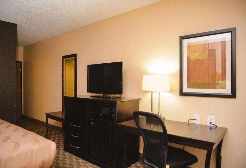 Стандартный Номер Кровать Кинг, Quality Inn & Suites Ames Conference Center Near Isu Campus