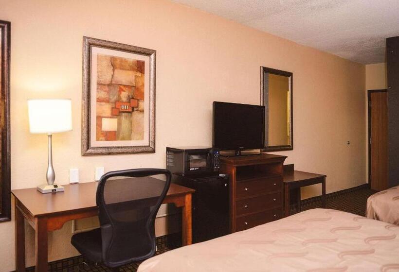 Номер Стандарт, Quality Inn & Suites Ames Conference Center Near Isu Campus