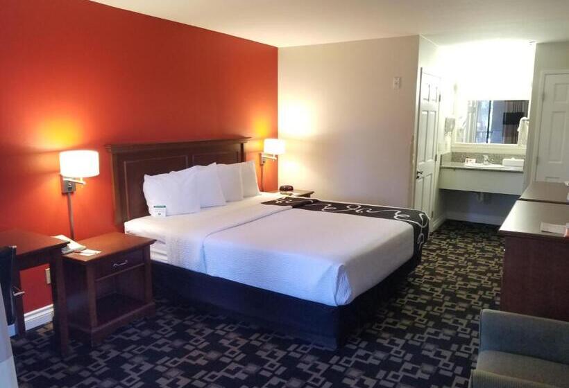 Студио Стандарт Кровать Кинг, Ramada By Wyndham Oceanside