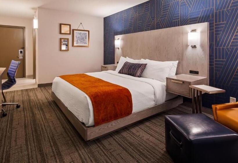 适合残疾人士使用的带超级大床的标准间, Best Western Plus Landmark Inn