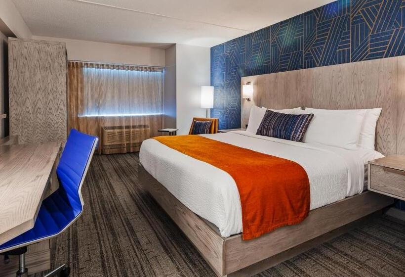 适合残疾人士使用的带超级大床的标准间, Best Western Plus Landmark Inn