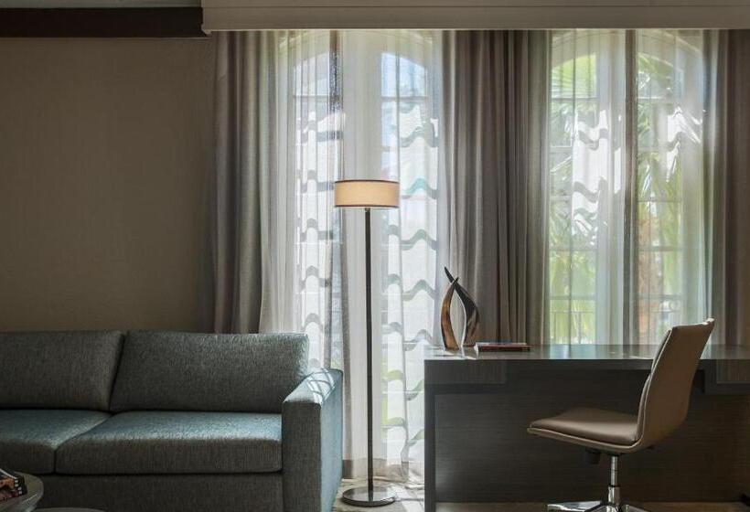 キングサイズベッドのデラックススイート, Casa De Palmas, Trademark Collection By Wyndham