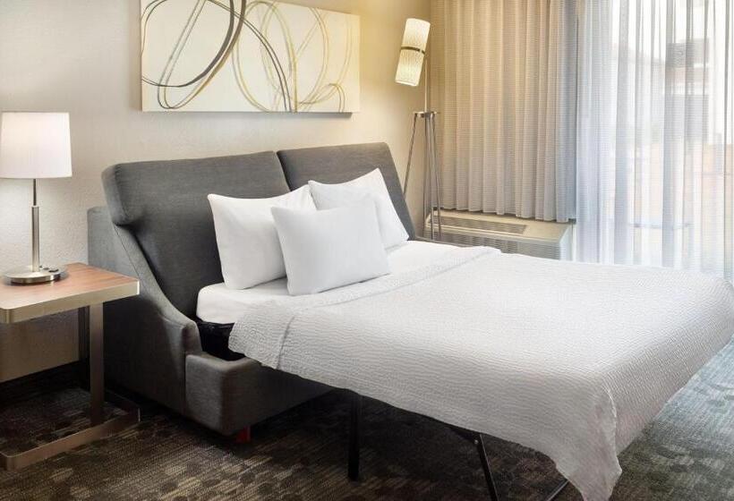 Люкс Кровать Кинг, Courtyard By Marriott Atlanta Airport South/sullivan Road