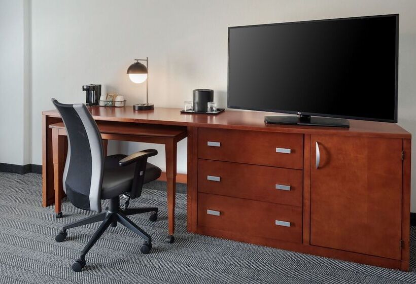 스위트, Courtyard By Marriott New Carrollton Landover