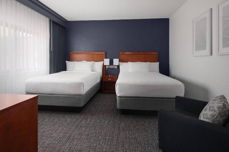 سوییت, Courtyard By Marriott Rockville