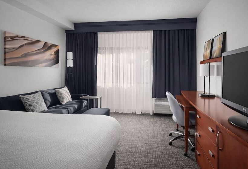 سوییت, Courtyard By Marriott Rockville