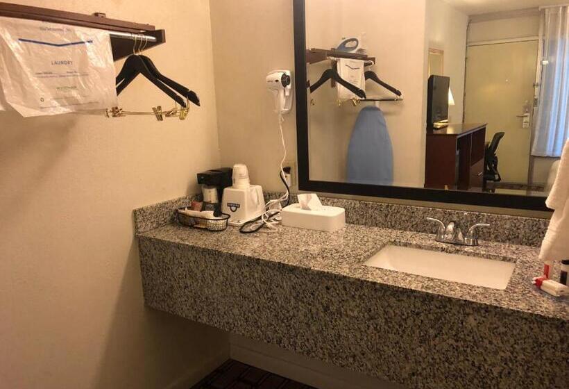 اتاق استاندارد, Days Inn By Wyndham Natchez