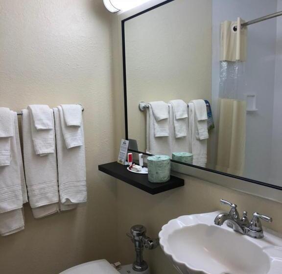 Номер Deluxe, Days Inn By Wyndham Natchez
