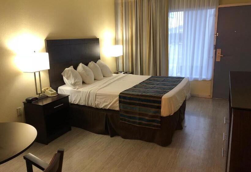 Номер Deluxe Адаптированный для Инвалидов, Days Inn By Wyndham Natchez
