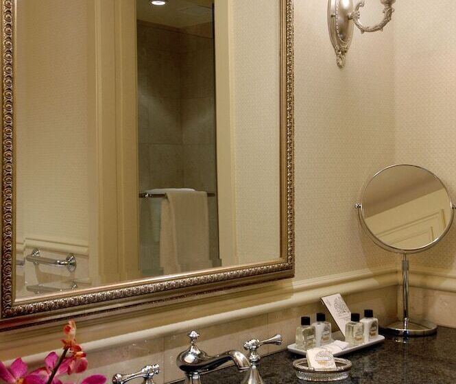 스탠다드 룸 더블 침대, Fairmont Copley Plaza