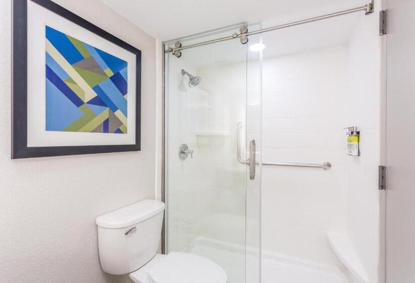 이그제큐티브 스위트, Holiday Inn Express Exton   Great Valley, An Ihg